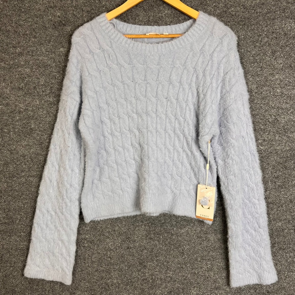 NEW $99 Cyrus Cable Knit Sweater size Small Cash Blue Fuzzy